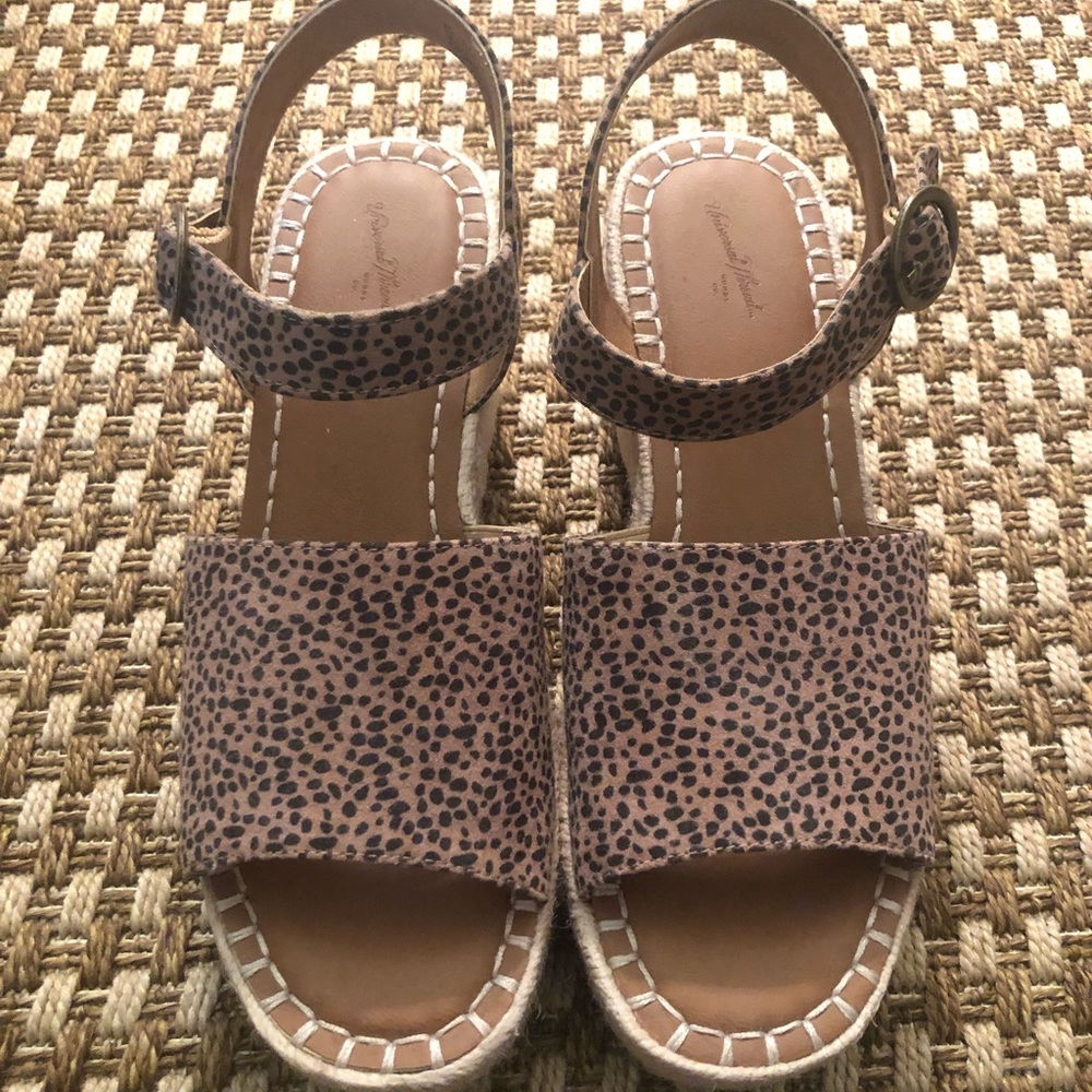 Universal Thread wedge espadrilles